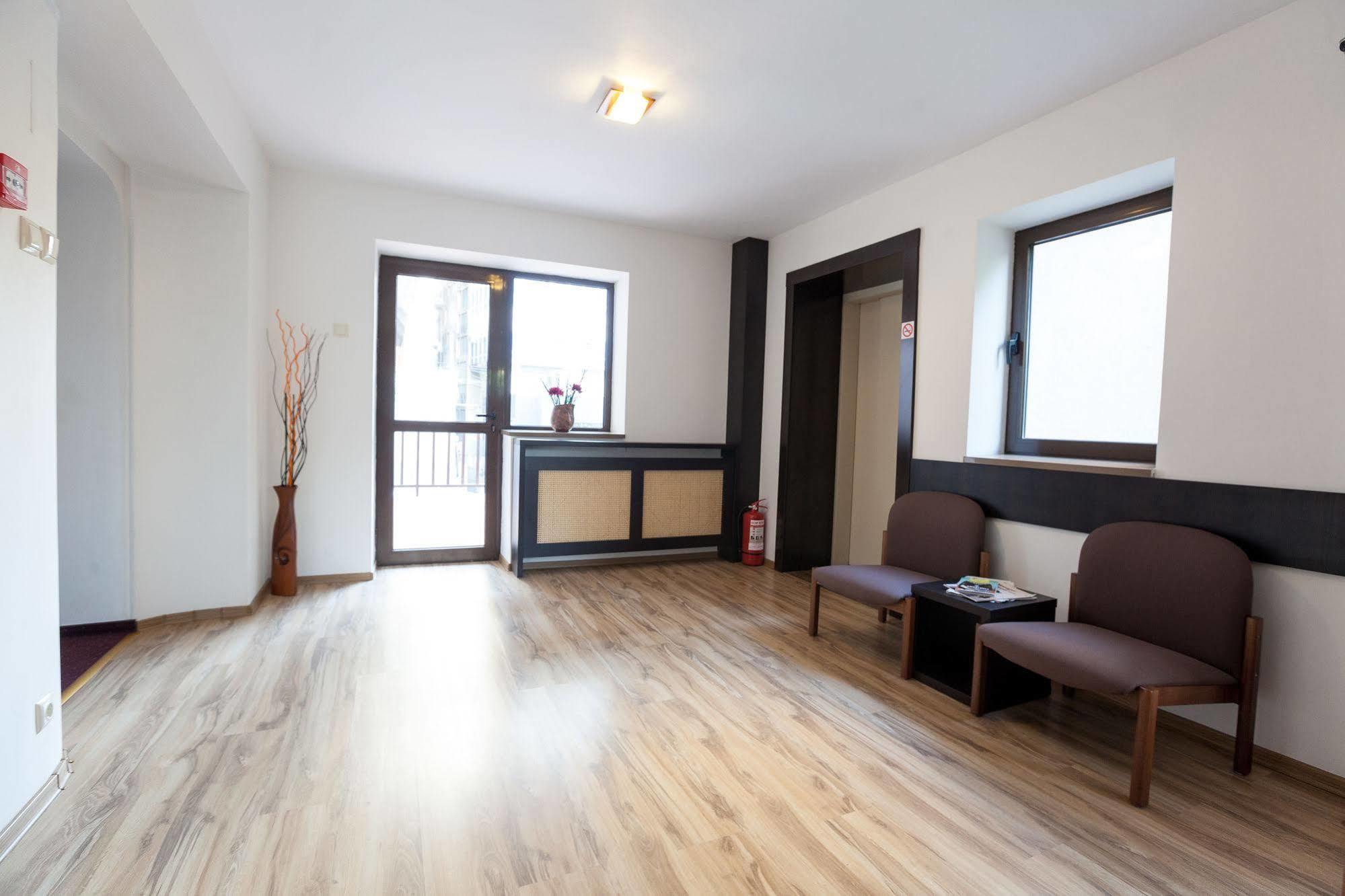 Hotel Nelisse Bükreş Dış mekan fotoğraf