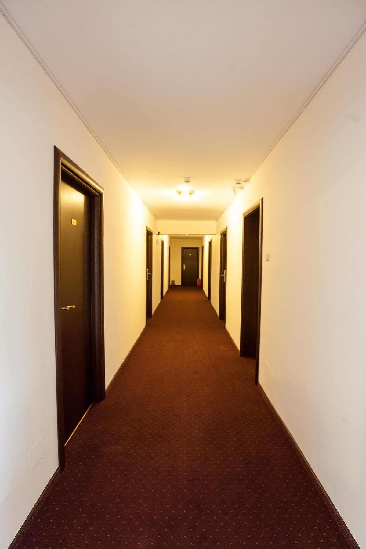 Hotel Nelisse Bükreş Dış mekan fotoğraf